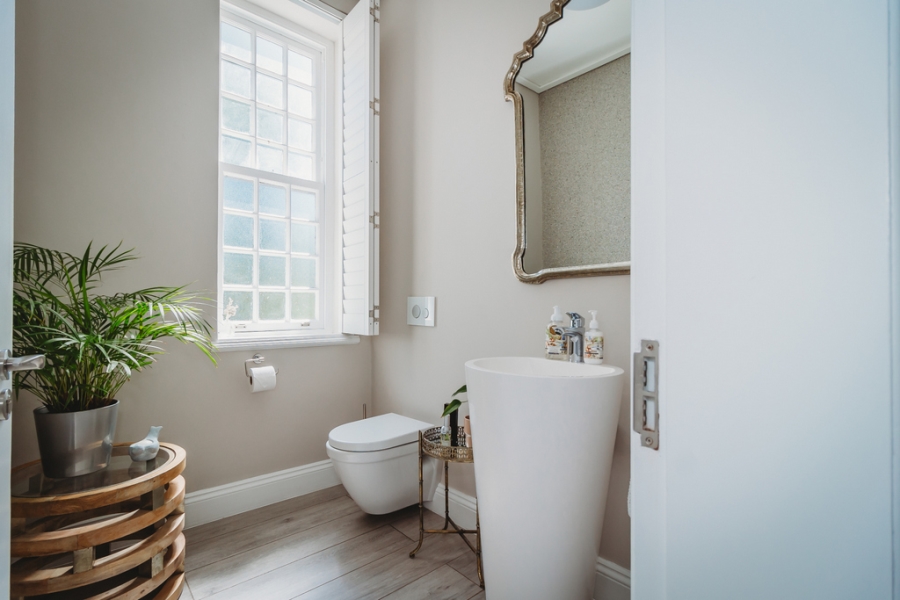 5 Bedroom Property for Sale in Glenwood Western Cape